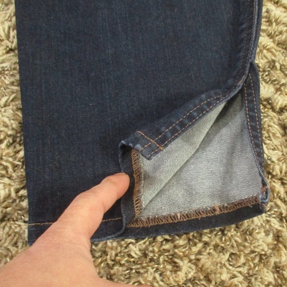 Chico's Jeans Woomen's 2 Dark Wash The Platinum Crop Stretch Denim - Picture 5 of 7